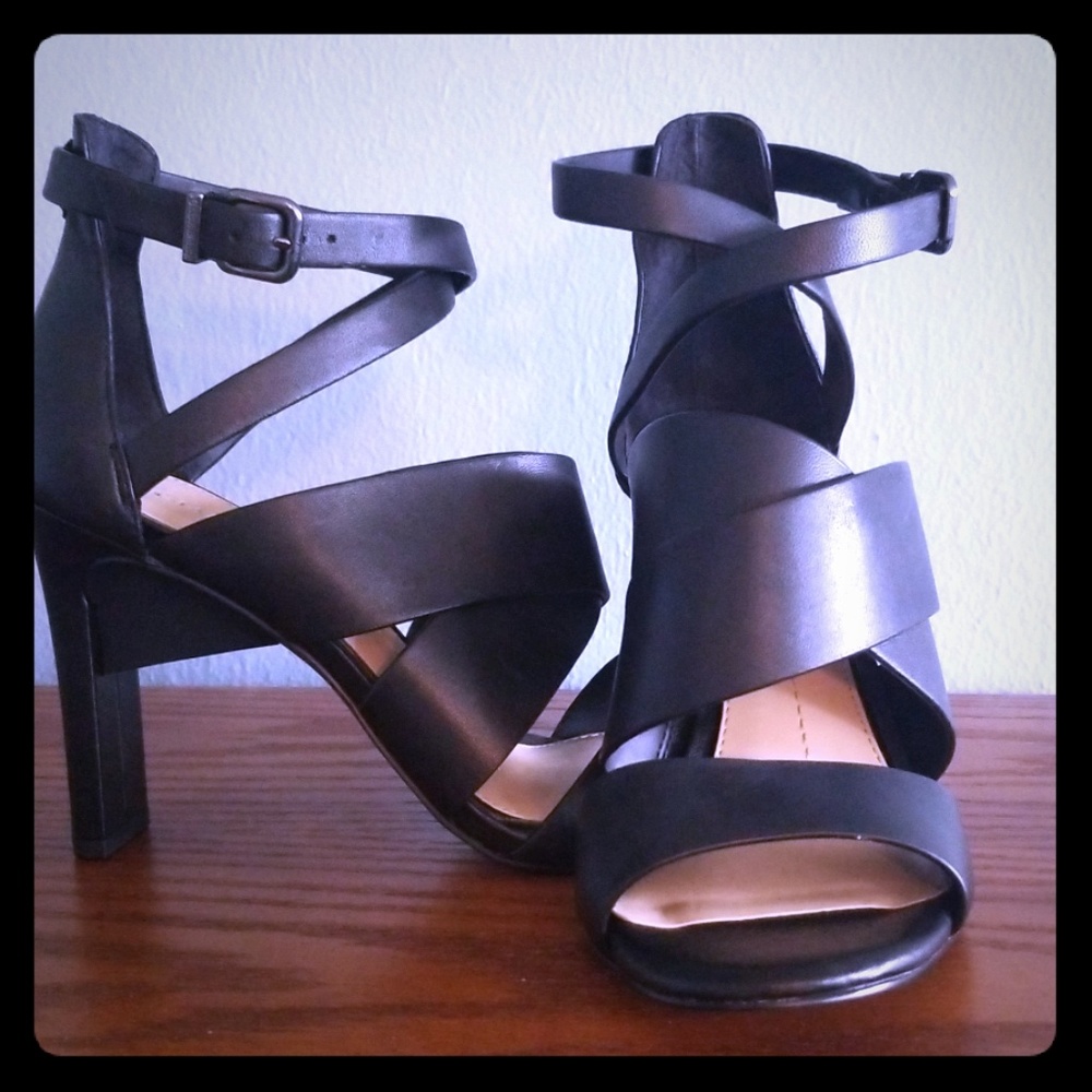Gianni Bini Black strappy Shoes Size 7 - Picture 1 of 7